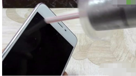 手機(jī)充電 手機(jī)充電