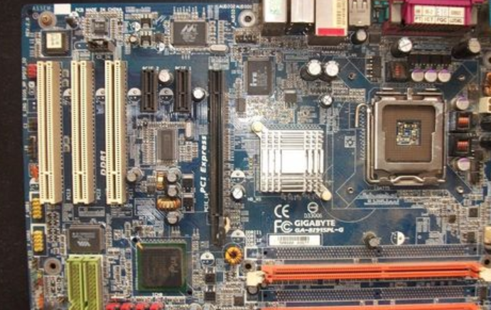 機(jī)箱漏電 機(jī)箱漏電